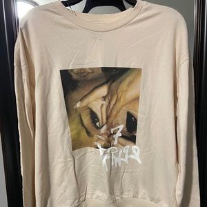 Ariana Grande Sweatshirt